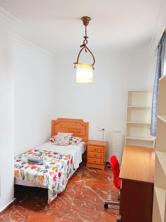 3 Habitacion Centro Уэльва Экстерьер фото